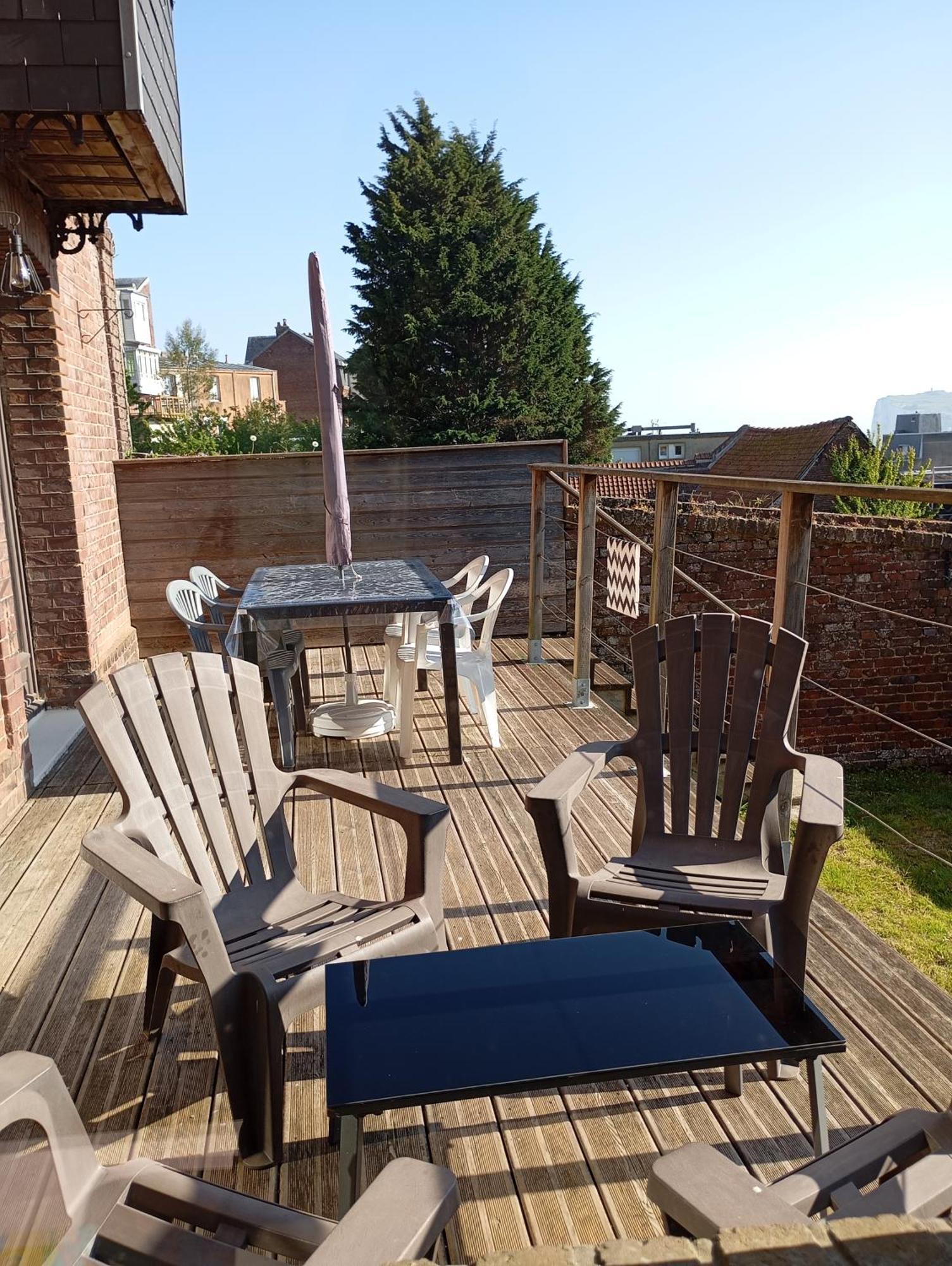 O Pilotis Avec Terrasse Et Jardin *